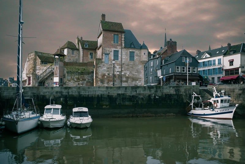 Séjour romantique à Honfleur en 2026 : notre guide pour un week-end inoubliable